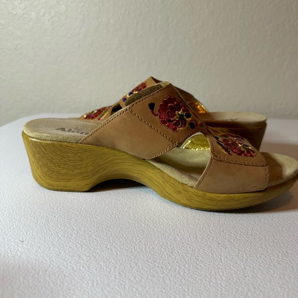 Alegria embroidered sandals size 41 - Picture 2 of 8
